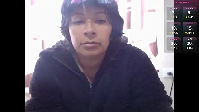 Snapshot of Acelinrose chatting on 06.25.26 Acelinrose online show from 06.25.26