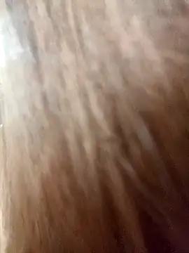 Snapshot of zuzuuLy chatting on 10.21.25 zuzuuLy online show from 10.21.25