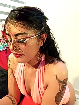 ValeNiitaLuv online show from 11.25.25