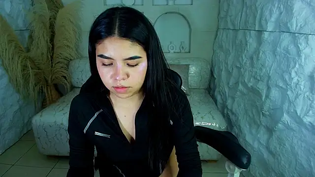 ambarina r online show from 10.25.25