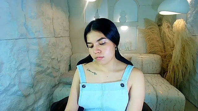 ambarina r online show from 11.18.25