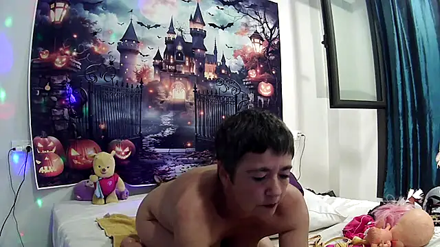 Snapshot of Catylandi1 chatting on 10.19.25 Catylandi1 online show from 10.19.25