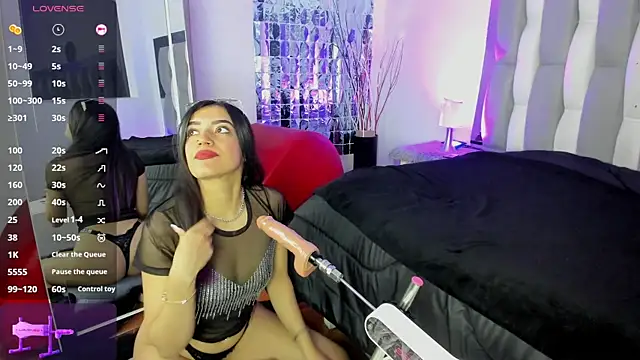 IsaDiiaz online show from 10.04.25