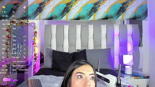 IsaDiiaz online show from 11.27.25