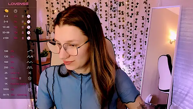LinaBlossom  online show from 06.12.26