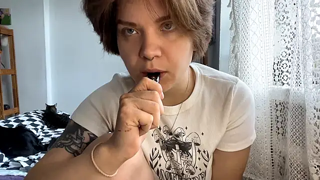 SabrinaFolts online show from 09.22.25