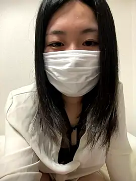 Snapshot of kyaren_JP_kyaren chatting on 11.04.25 kyaren JP kyaren online show from 11.04.25