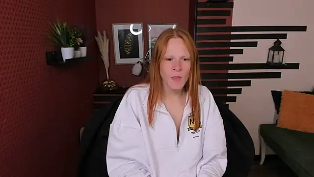 ChloeValentinee online show from 10.10.25