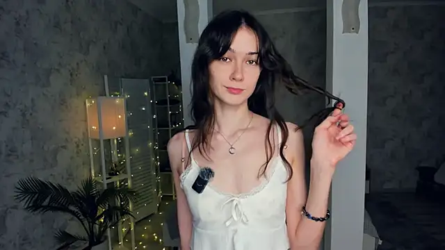 ReneeLippeatt online show from 12.03.25