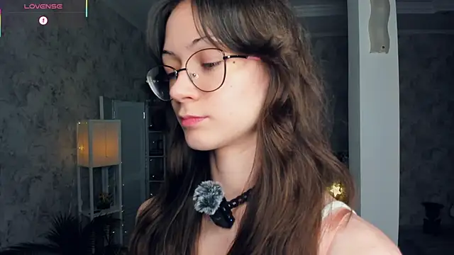 ReneeLippeatt online show from 12.17.25