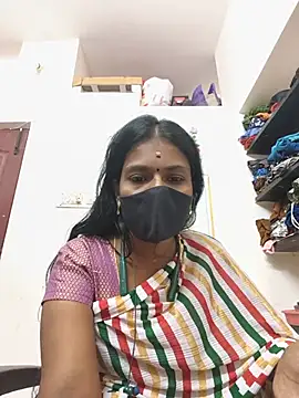 Snapshot of Tamil_Yalini12 chatting on 05.21.26 Tamil Yalini12 online show from 05.21.26