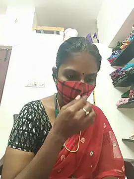 Snapshot of Tamil_Yalini12 chatting on 06.01.26 Tamil Yalini12 online show from 06.01.26