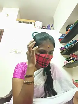 Snapshot of Tamil_Yalini12 chatting on 06.04.26 Tamil Yalini12 online show from 06.04.26