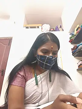 Snapshot of Tamil_Yalini12 chatting on 06.25.26 Tamil Yalini12 online show from 06.25.26