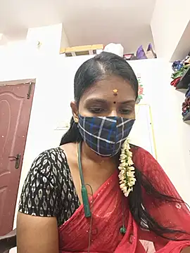 Snapshot of Tamil_Yalini12 chatting on 06.26.26 Tamil Yalini12 online show from 06.26.26