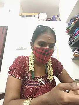 Snapshot of Tamil_Yalini12 chatting on 07.02.26 Tamil Yalini12 online show from 07.02.26