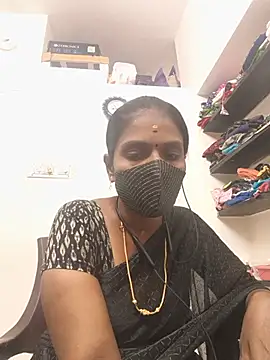 Snapshot of Tamil_Yalini12 chatting on 07.28.26 Tamil Yalini12 online show from 07.28.26