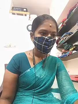 Snapshot of Tamil_Yalini12 chatting on 08.01.26 Tamil Yalini12 online show from 08.01.26