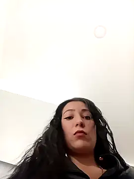 Snapshot of _Luna-1 chatting on 10.18.25 Luna-1 online show from 10.18.25