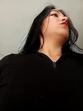 Snapshot of _Luna-1 chatting on 10.21.25 Luna-1 online show from 10.21.25