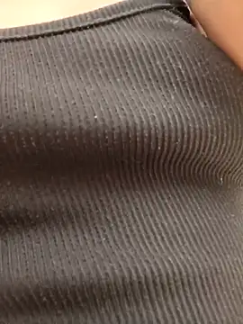 Snapshot of _Luna-1 chatting on 10.30.25 Luna-1 online show from 10.30.25