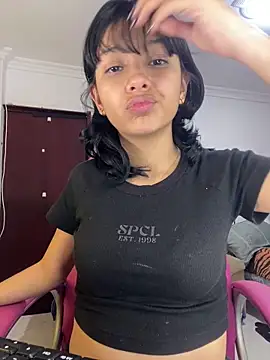 xoxo milk online show from 11.18.25