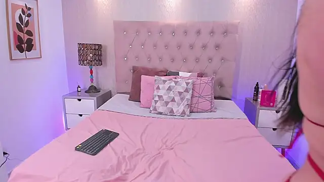 Snapshot of EmilyCley chatting on 02.12.26 EmilyCley online show from 02.12.26