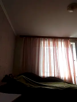 Snapshot of LaraDiva7799 chatting on 09.24.25 LaraDiva7799 online show from 09.24.25