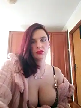 Snapshot of LaraDiva7799 chatting on 11.17.25 LaraDiva7799 online show from 11.17.25
