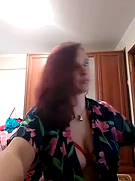 Snapshot of LaraDiva7799 chatting on 12.14.25 LaraDiva7799 online show from 12.14.25