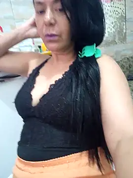 Snapshot of lucineia7 chatting on 11.15.25 lucineia7 online show from 11.15.25