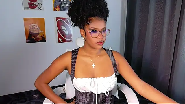 Snapshot of kehlannis_ chatting on 07.15.26 kehlannis online show from 07.15.26