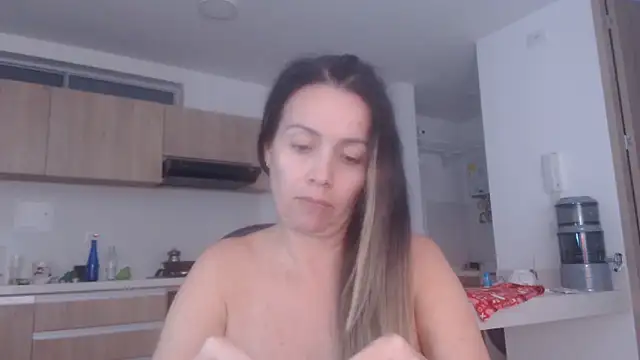 LovePaula online show from 06.09.26