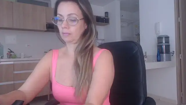 LovePaula online show from 06.22.26