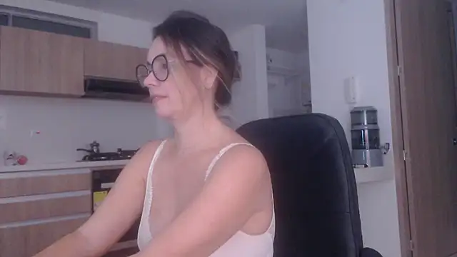 LovePaula online show from 06.28.26