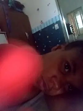 Snapshot of PrettahSantos chatting on 09.24.25 PrettahSantos online show from 09.24.25