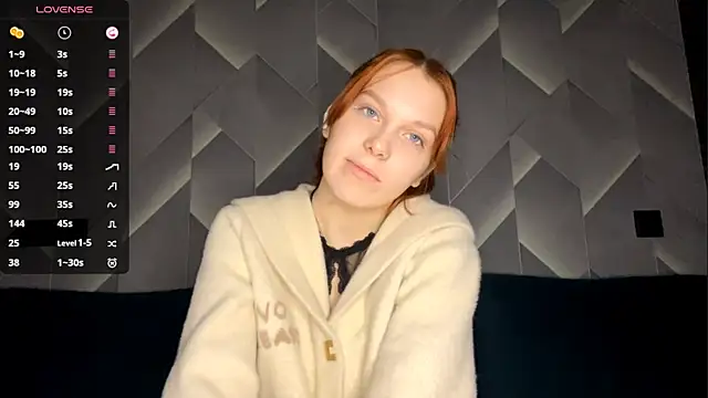 FoxLina online show from 11.22.25