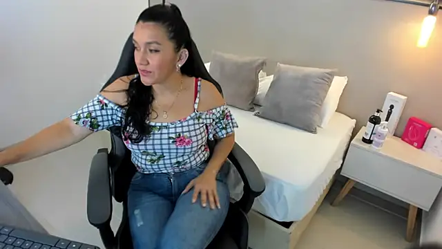 zoee zi online show from 09.26.25