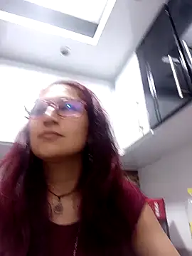 Snapshot of VictoriaSpenser chatting on 10.18.25 VictoriaSpenser online show from 10.18.25