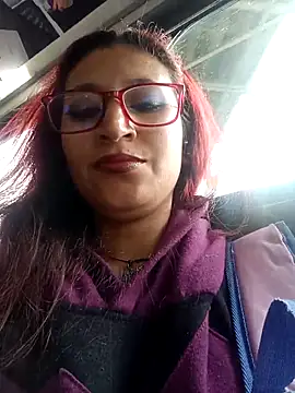 Snapshot of VictoriaSpenser chatting on 12.05.25 VictoriaSpenser online show from 12.05.25