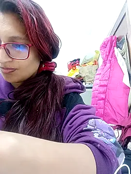 Snapshot of VictoriaSpenser chatting on 12.14.25 VictoriaSpenser online show from 12.14.25