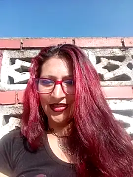 Snapshot of VictoriaSpenser chatting on 12.15.25 VictoriaSpenser online show from 12.15.25