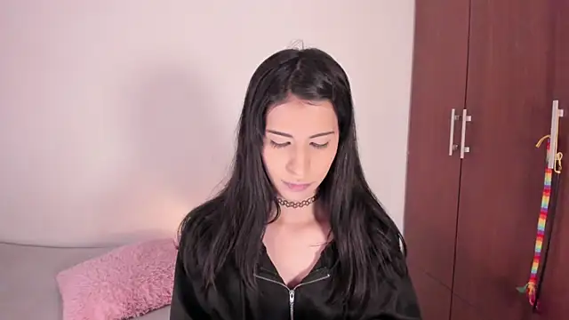 Snapshot of ScarlettRosetti chatting on 10.24.25 ScarlettRosetti online show from 10.24.25