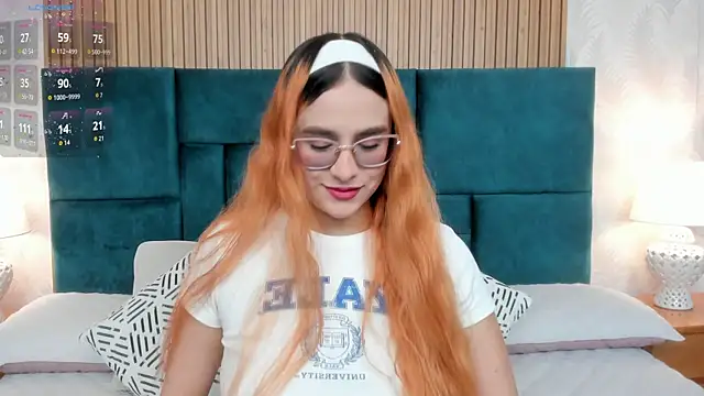 Amber kiss  online show from 10.13.25