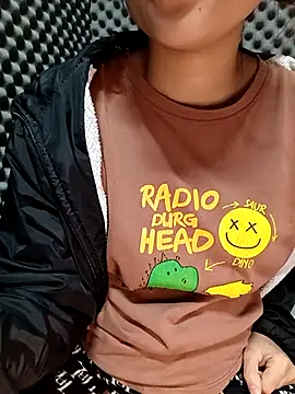 Pipi23  online show from 12.02.25