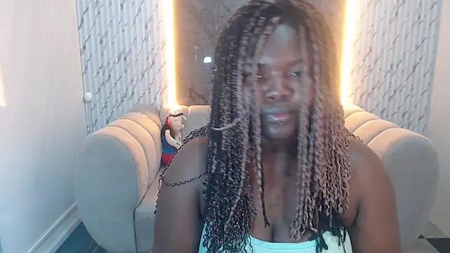 Soffia b online show from 10.11.25