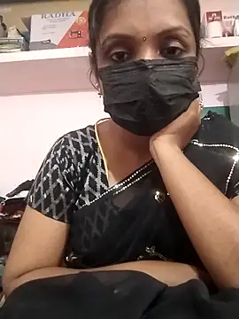 Snapshot of Tamil_Swathi chatting on 11.03.25 Tamil Swathi online show from 11.03.25