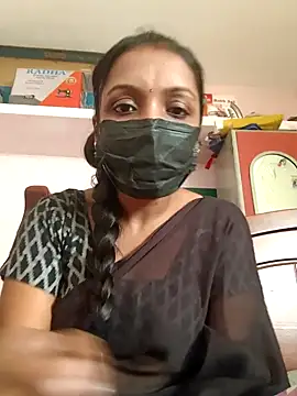 Snapshot of Tamil_Swathi chatting on 12.23.25 Tamil Swathi online show from 12.23.25