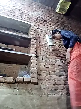 Snapshot of SexyDolly99 chatting on 09.25.25 SexyDolly99 online show from 09.25.25