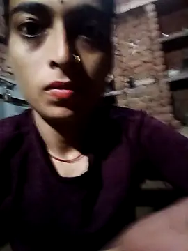 Snapshot of SexyDolly99 chatting on 10.22.25 SexyDolly99 online show from 10.22.25